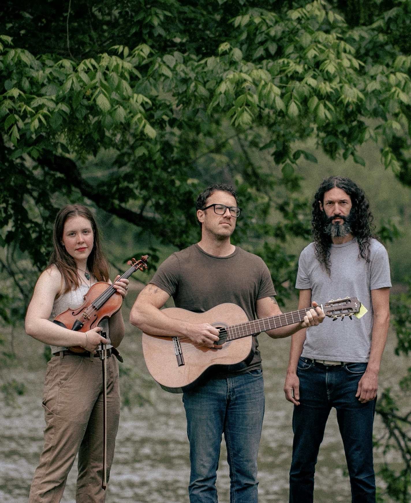 Mt. Kili allow their sound to flow and wander in hypnotic, ambitious fashion on their new album The Noticer 