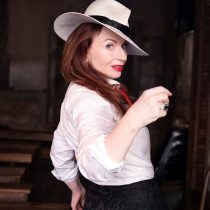 Judith Owen at Preservation Hall
� Steve Rapport Photography