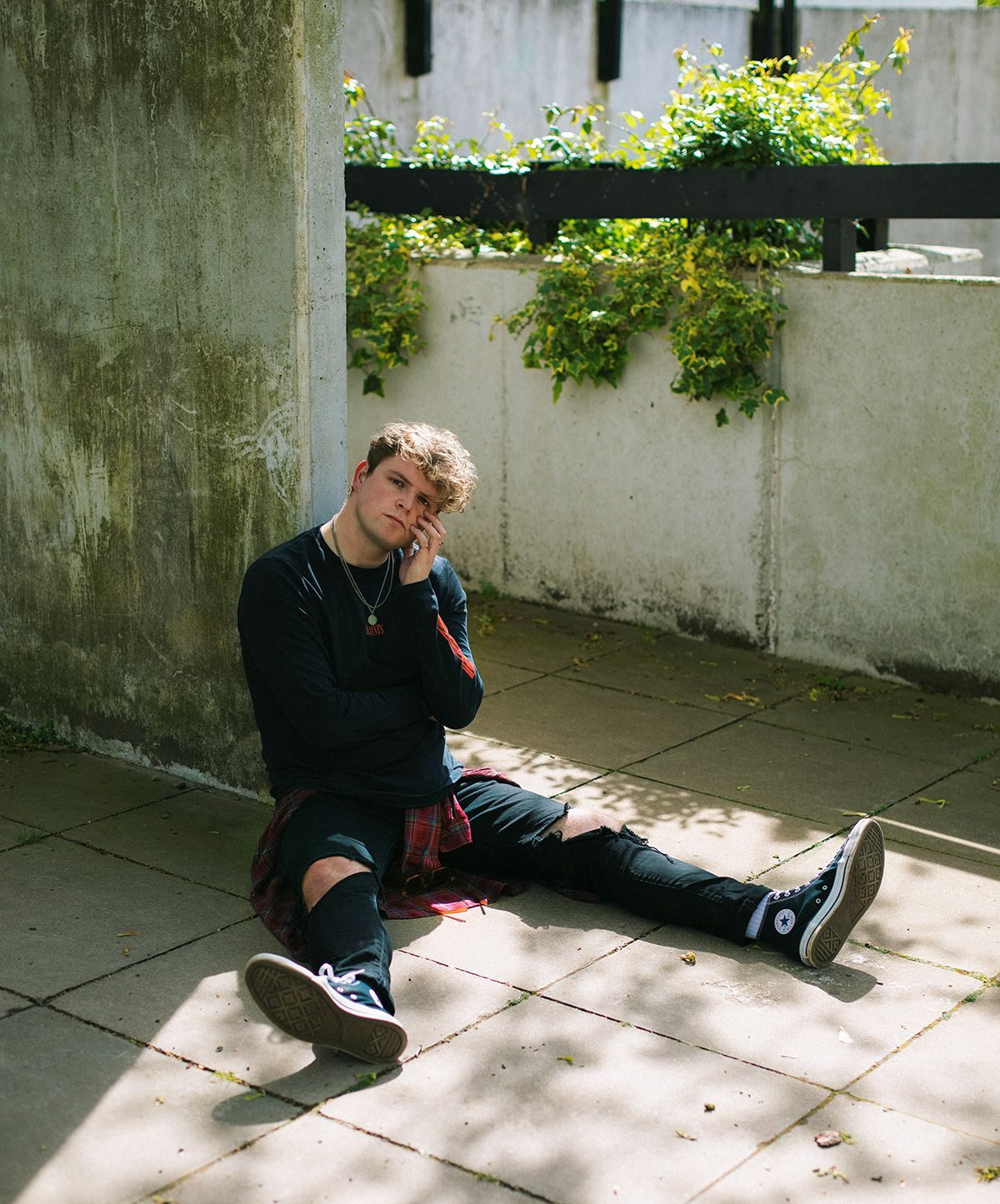 We had a chat with Drew Thomas about his thoughtful and hard-edged new single 'Soda Friends' 