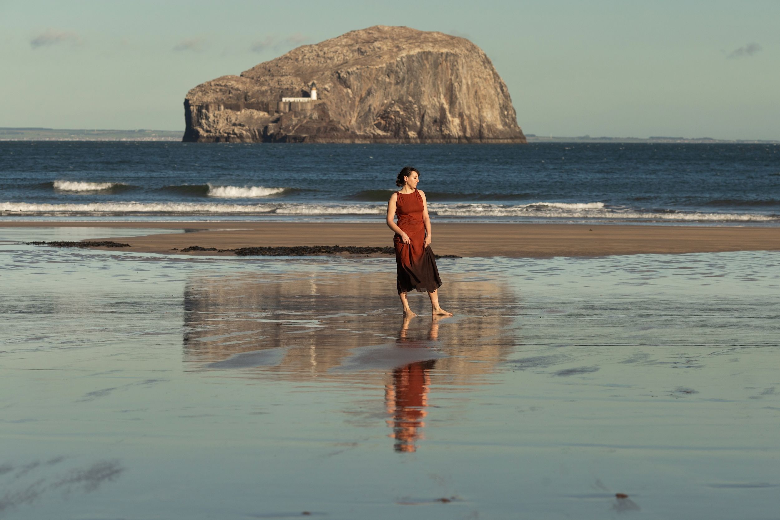 Edinburgh singer-songwriter Emma Miller showcases her sincere and immersive appeal on her debut album I Want to Be the Anchor