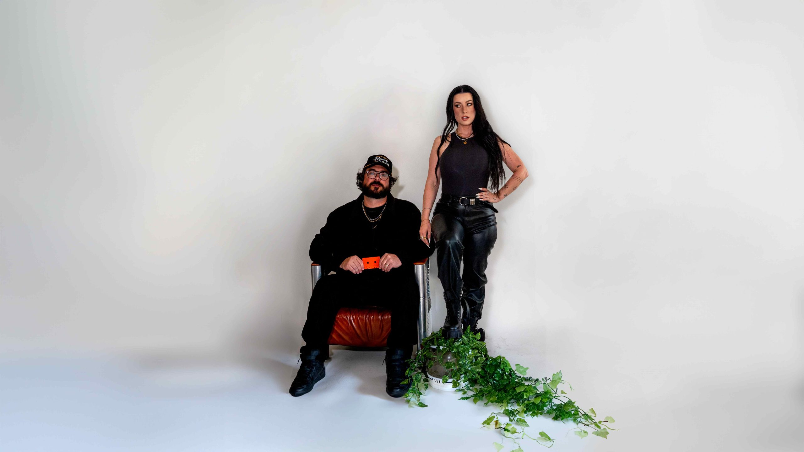 Tangerine Cassette build upon their wildly chaotic and distinctive brand of intense, personality-filled alternative pop on new album CRASH OUT