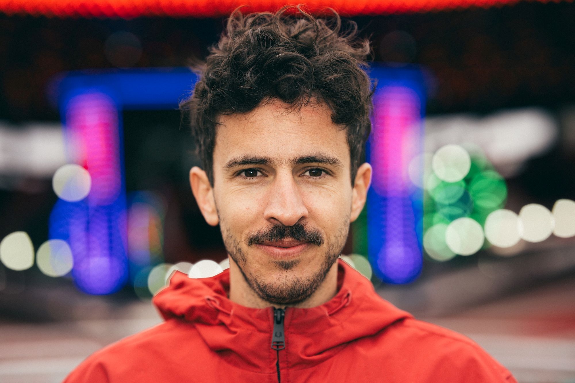 Thiago Trosso showcases his authenticity and experience as a songwriter and artist on his resonating new album MAGNET